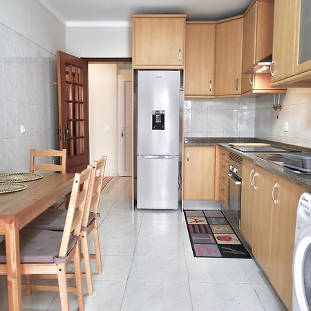 Caparica Coast Townhouse Apartments ชาร์เนกา ภายนอก รูปภาพ